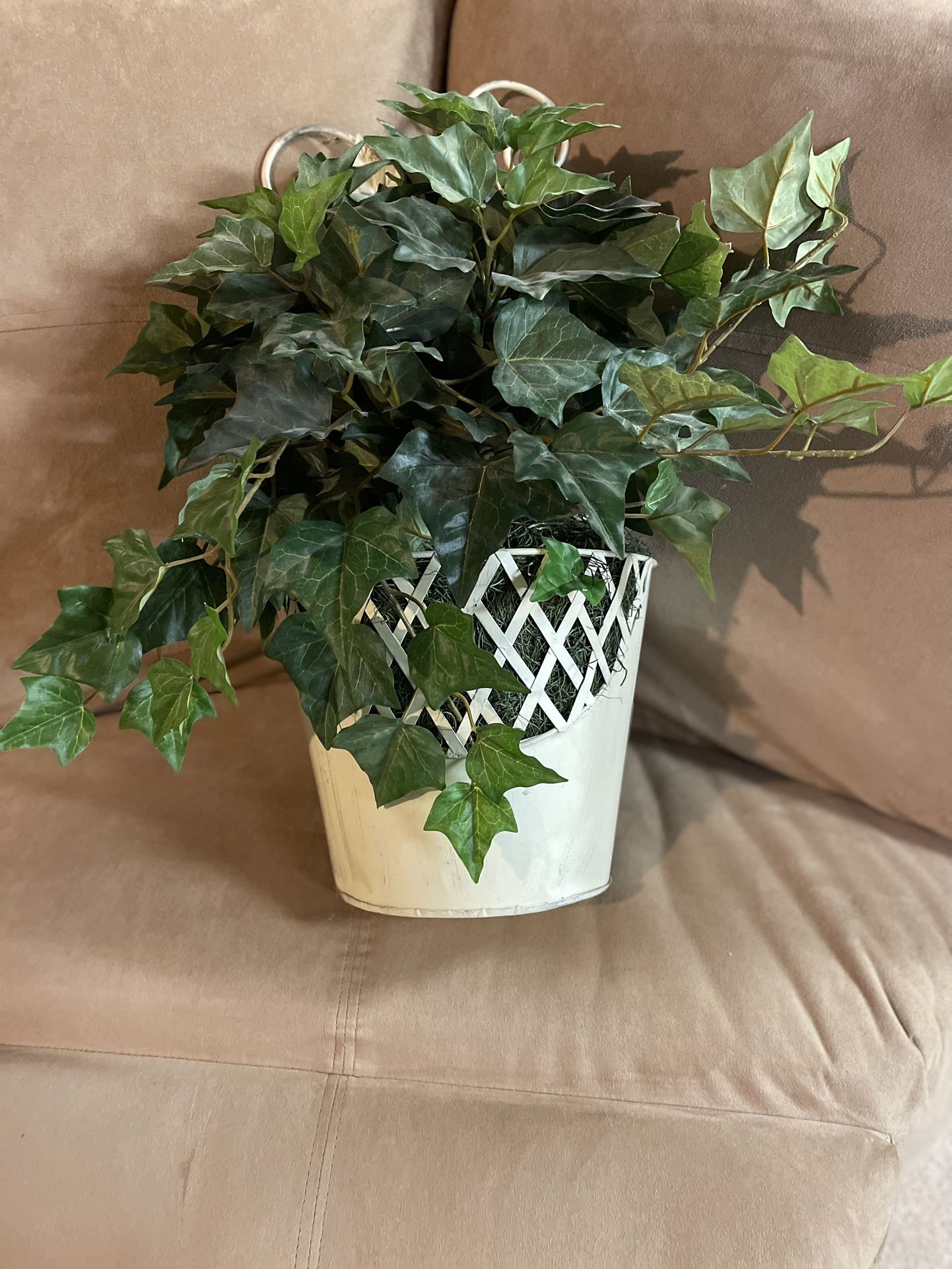 πΏ Faux Ivy Plant β White Lattice Pot