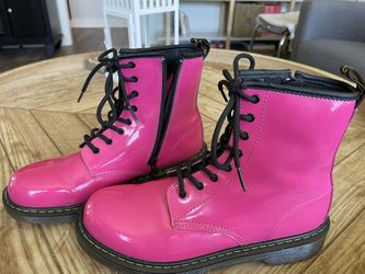 Dr. Martens Size 6