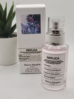 Maison Margiela 

Replica Up at Dawn Eau de Toilette

1 fl ⭐️