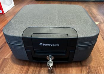 SentrySafe with Keyed Lock