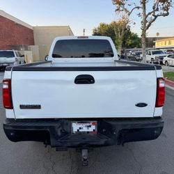 Ford Super Duty 250 4X4 2008  Titulo Limpio Millas 125,000 