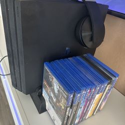 PS4 1tb With Lots Of Accessories. Controllers, Games, Headphones 