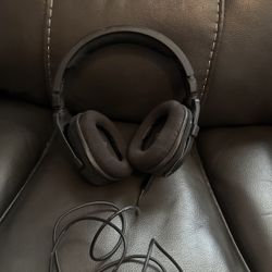 Turtle Beach Xbox Headset (with accessories)
