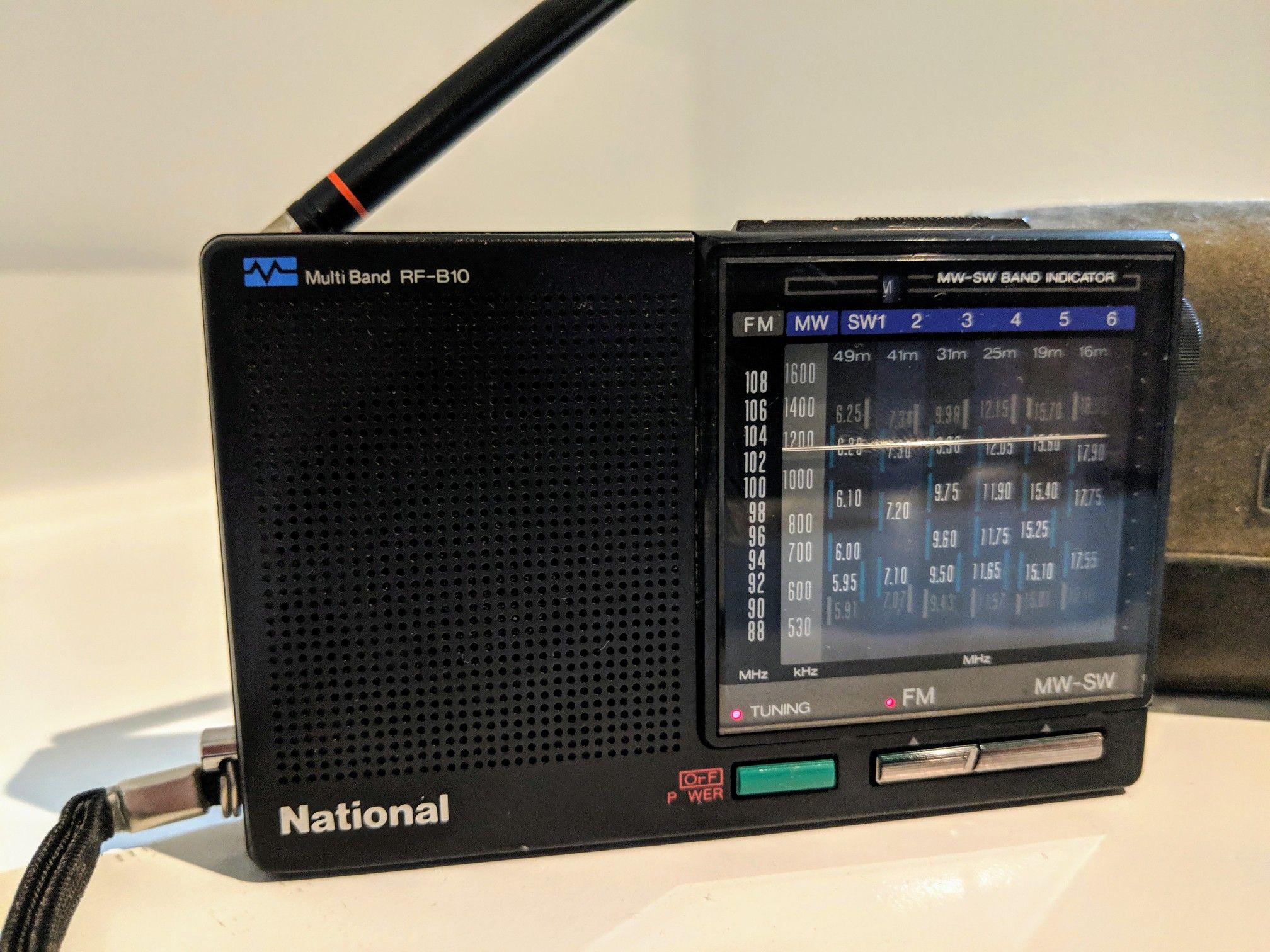 通販激安】 National RF-B10 FM MW SW マルチバンド ワイドFM対応 aob