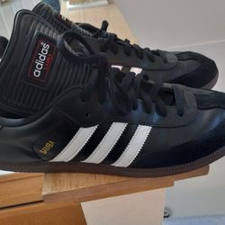 Men's Size 13 Adidas Samba Shoes