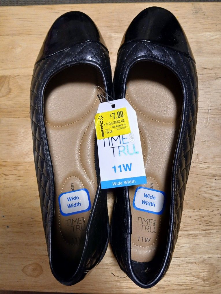 Women's Shoes Size 11 Wide