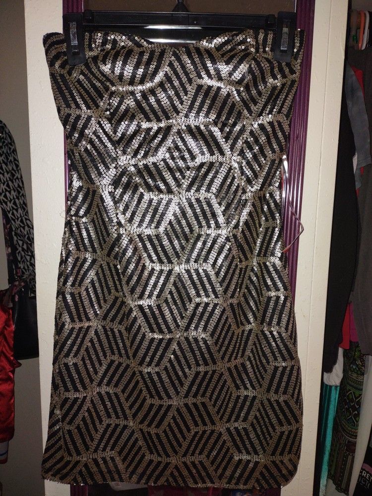 Juniors Black And Gold Sequin Dress