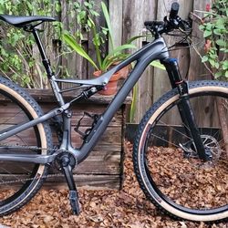2018 Specialized Camber Stumpjumper Carbon Frame