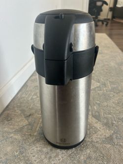25 cups hot tea dispenser perfect condition