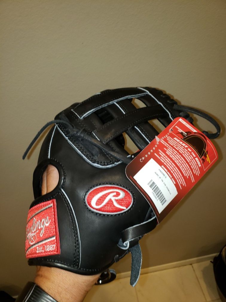Rawlings Heart of the Hide 11.5inch Baseball Glove