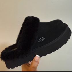 Black Uggs