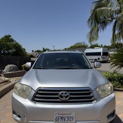 2008 Silver Toyota Highlander Limited