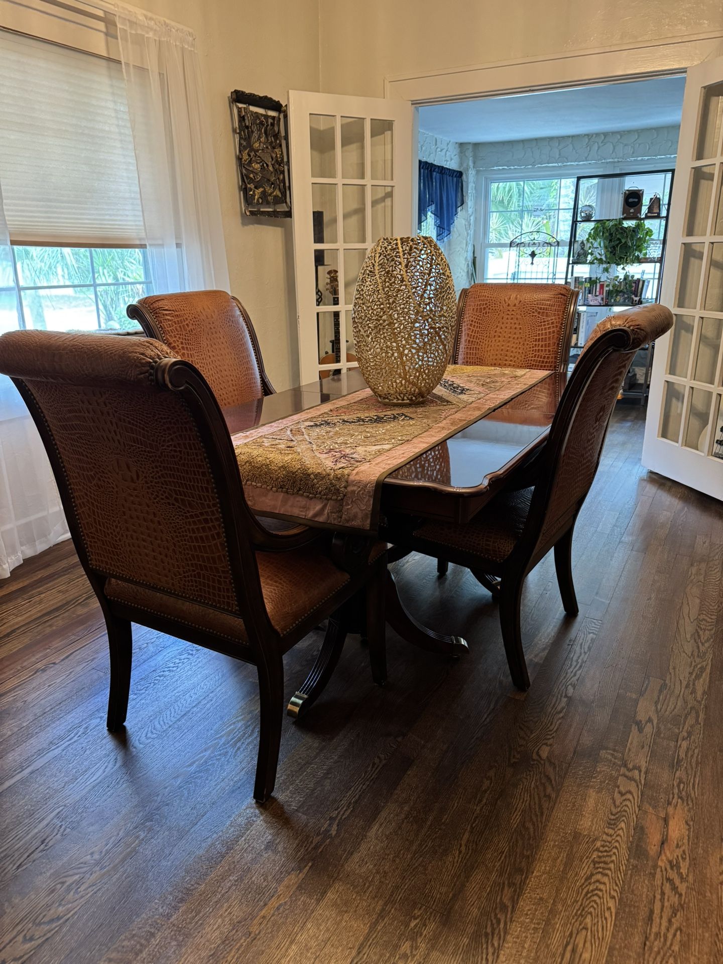 Dining Table & Chairs Solid Wood $500