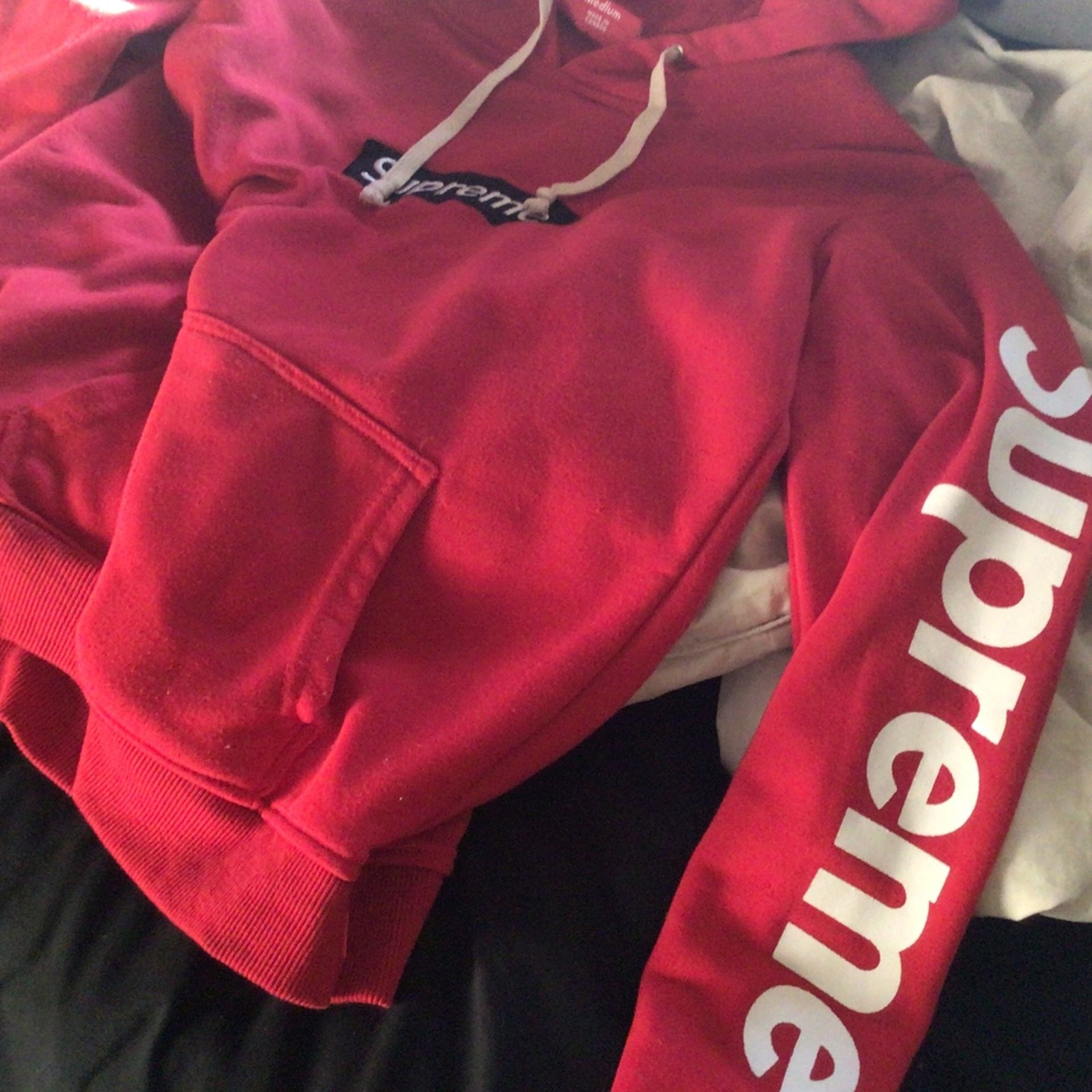 Supreme Hoodie