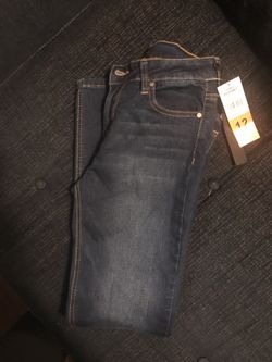 Size 12 kids jeans didn’t fit my son! Straight leg! $10