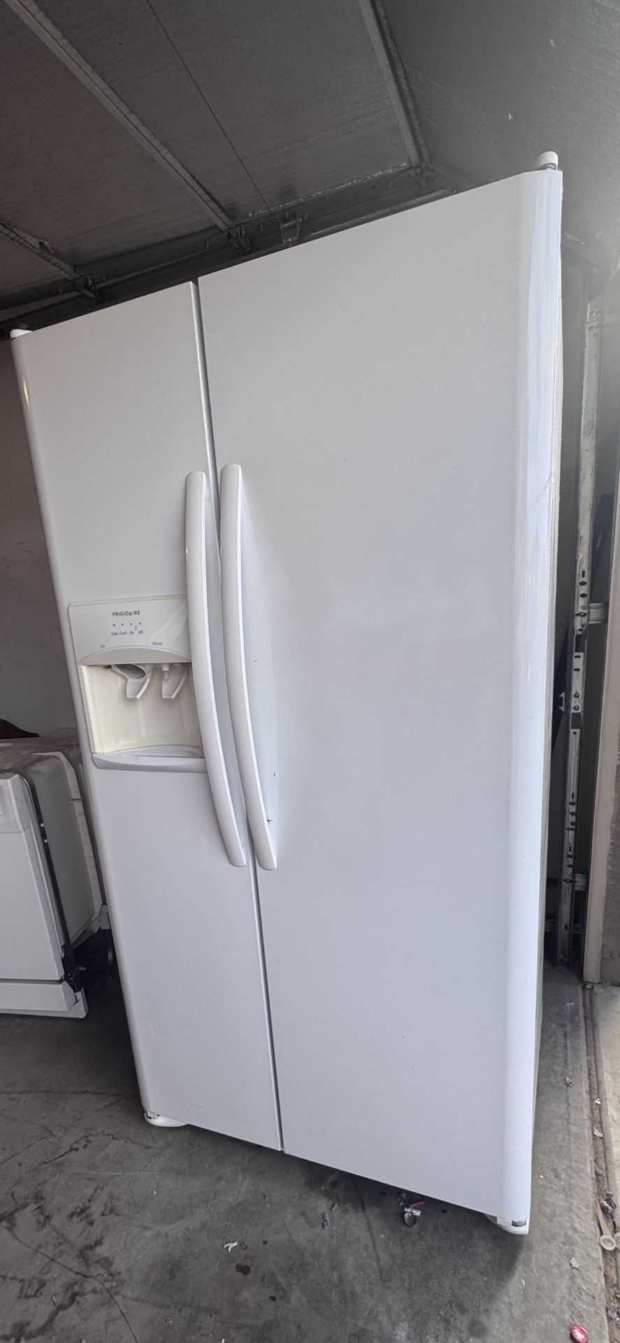 Refrigerador Blanco En Buenas Condiciones Funciona Todo Bien