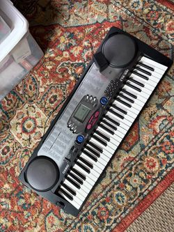 Keyboard Casio 100 song bank CTK – 551 preowned everything works
