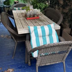 For Sale: Wood Patio Table & Wicker Chairs – 5-Piece Set 🌿✨