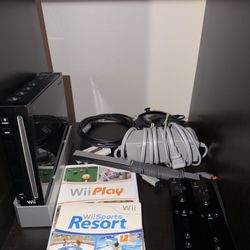 Nintendo Wii Console Bundle 
