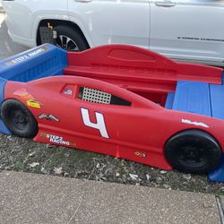 Toddler Race Car Bed