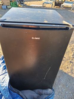 Galanz mini fridge