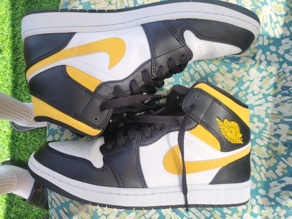 Nike Air Jordan 1 Mid Size 10