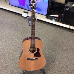 Seagull Acoustic Guitar 6 Strings 