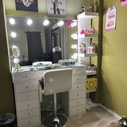 Make Up Vanity 