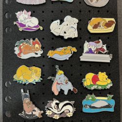 Disney Parks Sweet Dreams Mystery Pin Cats Dogs Sleeping Complete Pin Set 