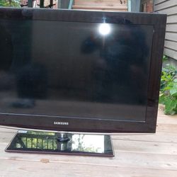 Samsung  28 Inch Tv