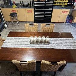 Dinning Table