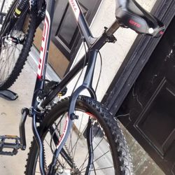 Fuji Thrille Aluminum MTB. 