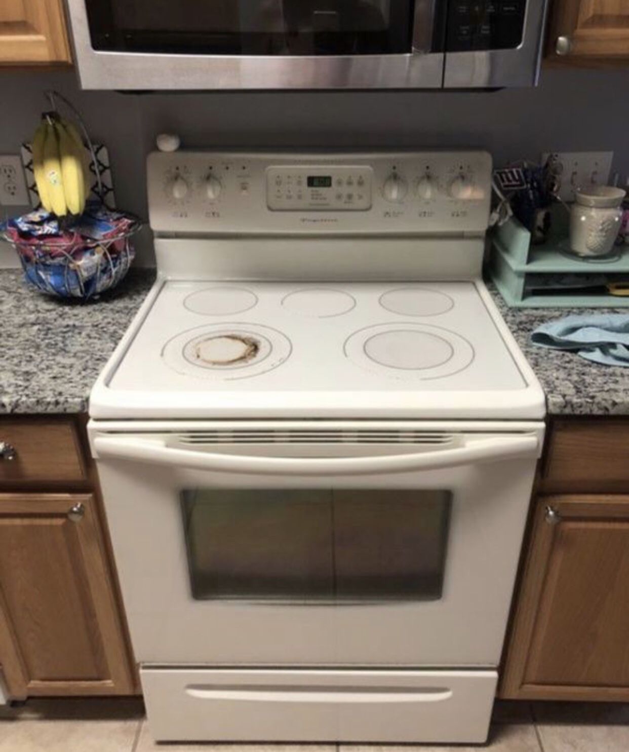 Frigidaire electric stove/oven