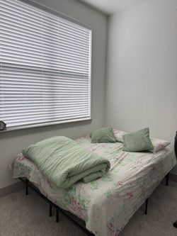 Comfortable Queen Hybrid Mattress (Spring + Foam) w/ metal bed frame