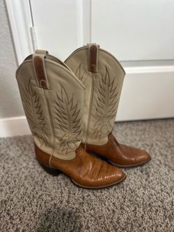 Women’s size 8.5 Dan Post boots