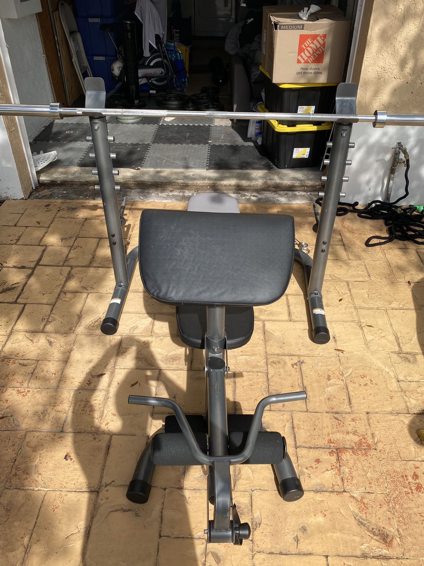 Multifunctional Workout Bench, Olympic Squat Rack and Weights Lo