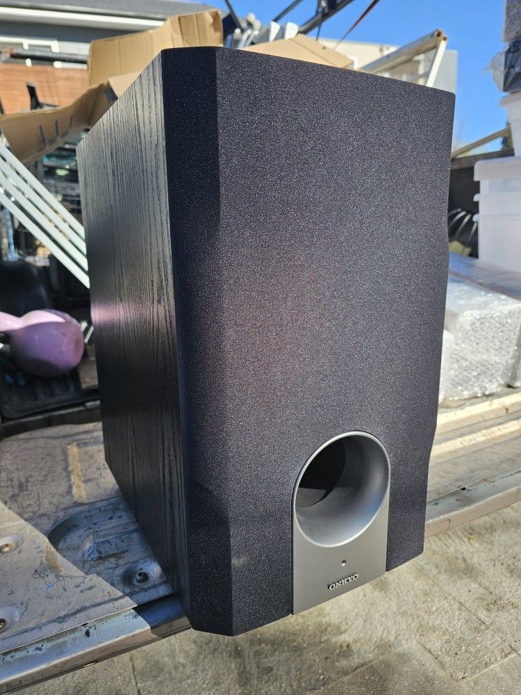 Onkyo 8-piece home theater sound system