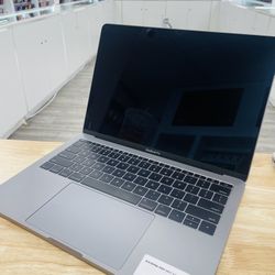 MacBook Pro 2017 256gb 