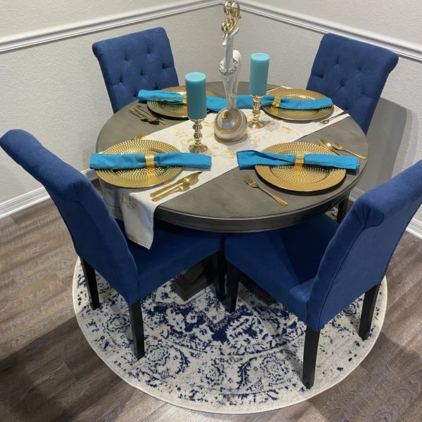 New And Comfortable Dining Room Set For 4 for Sale in Orlando, FL OfferUp