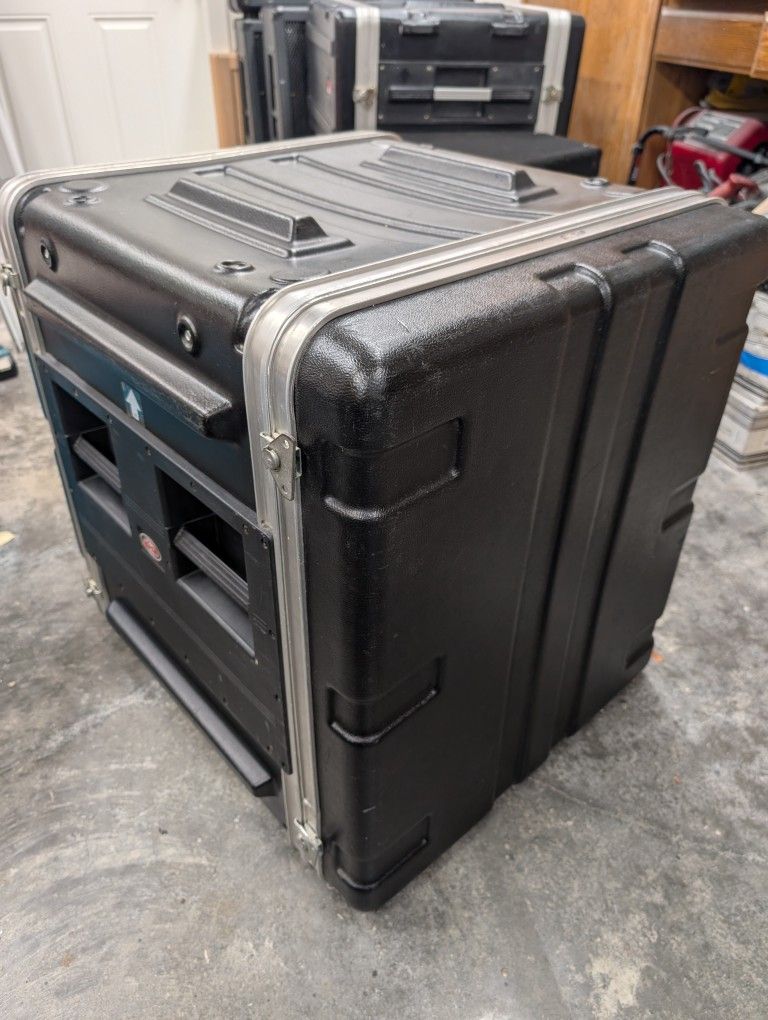 Skb Rack Case With Behringer Equalizer 