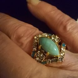  Beautiful Simulated Turquoise & CZ Ring With Ring Guards * Size 7 * Gold Tone Overlay