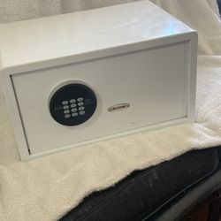 MyCube Personal Electronic Safe