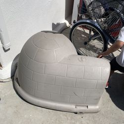 Dog House