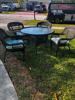 Vintage Wicker Rattan Patio Set With Cushions & Umbrella Holder