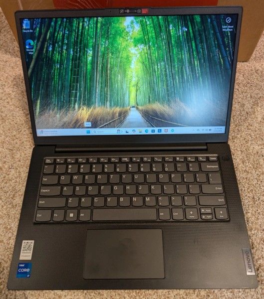 Lenovo V14 G4 