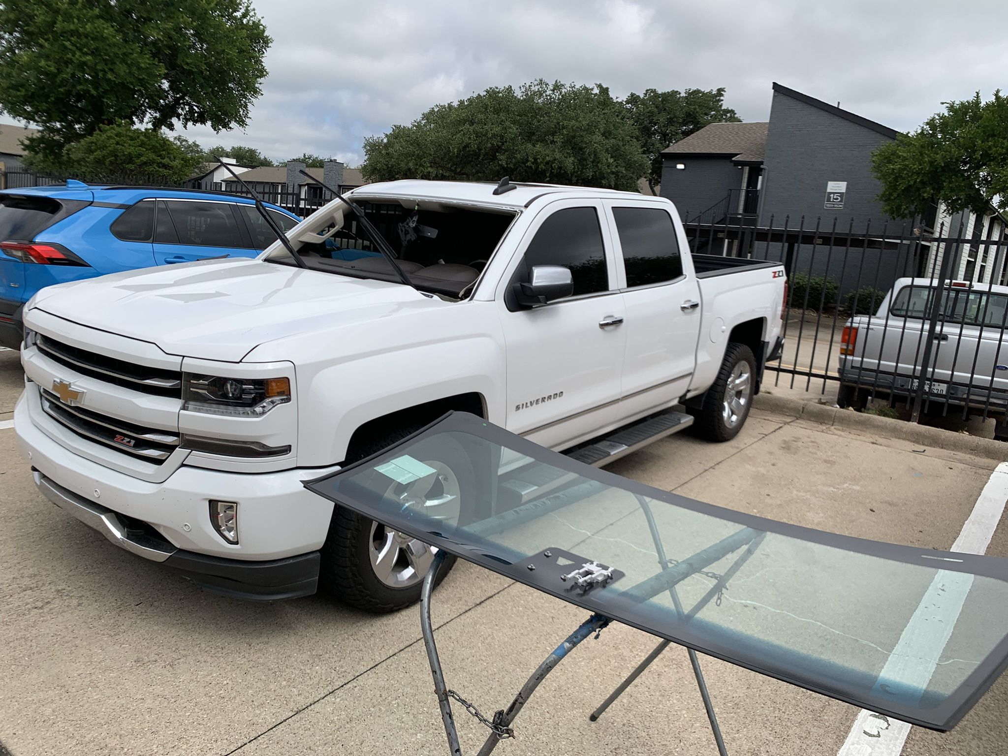 All Glass For Cars And Trucks