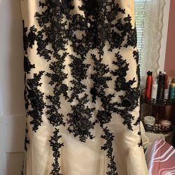 Brand New Beautiful Formal Vintage Style Gown