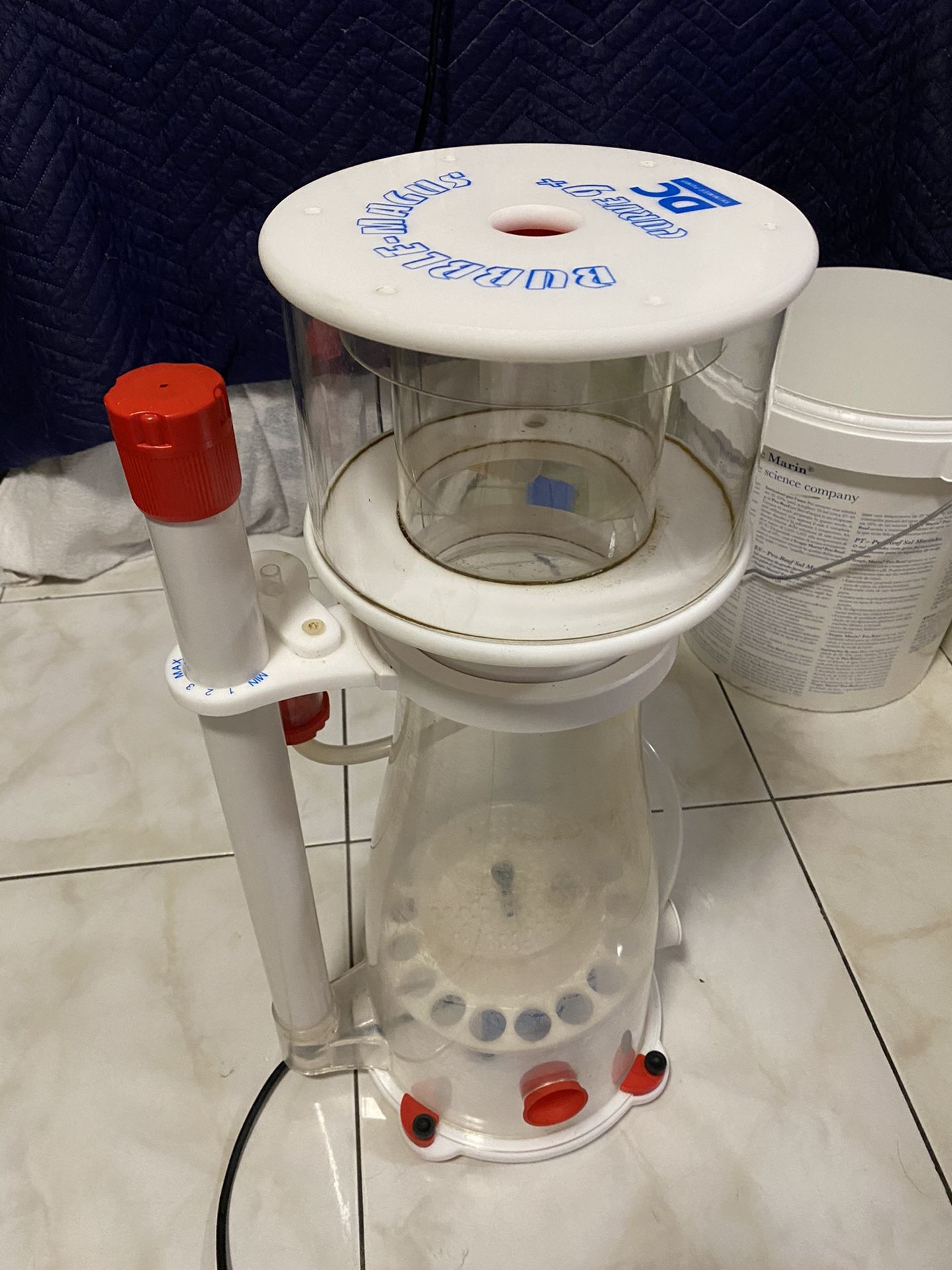 Large Bubble Magus Curve 9+ DC Protein Skimmer