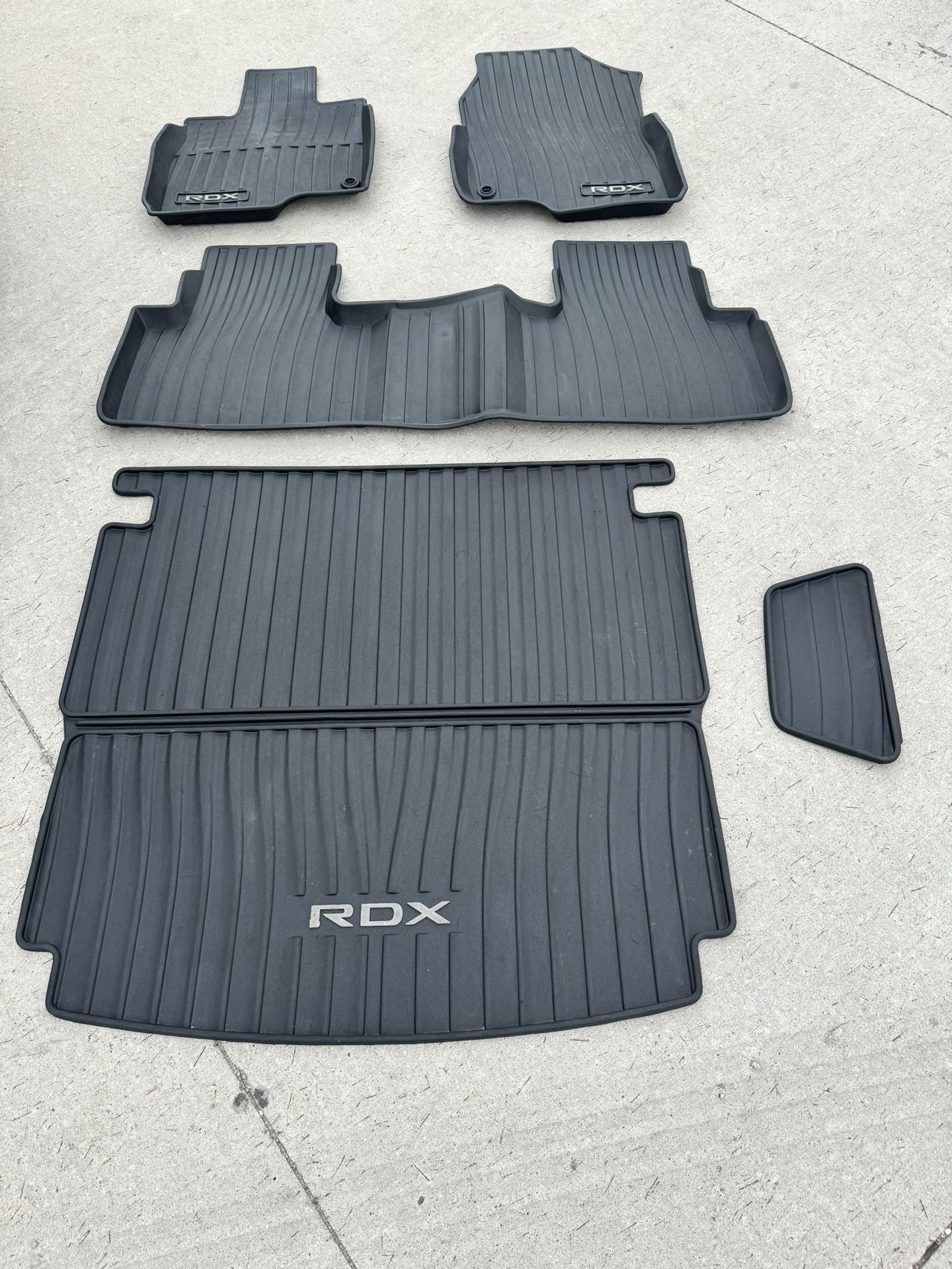 Acura RDX rubber floor mats (Full set)