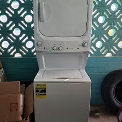 GE STACKABLE WASHER,& DRYERGE WASHER & DRYER